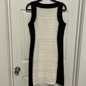 Black and white dress size 8 Beautiful silhouette!